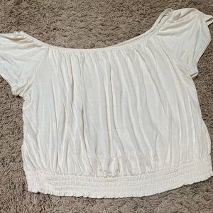 ✨H&M Cream Flowy Boho Top✨